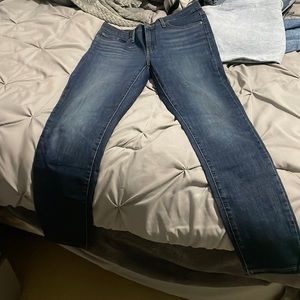 311 Shaping Skinny Levi’s